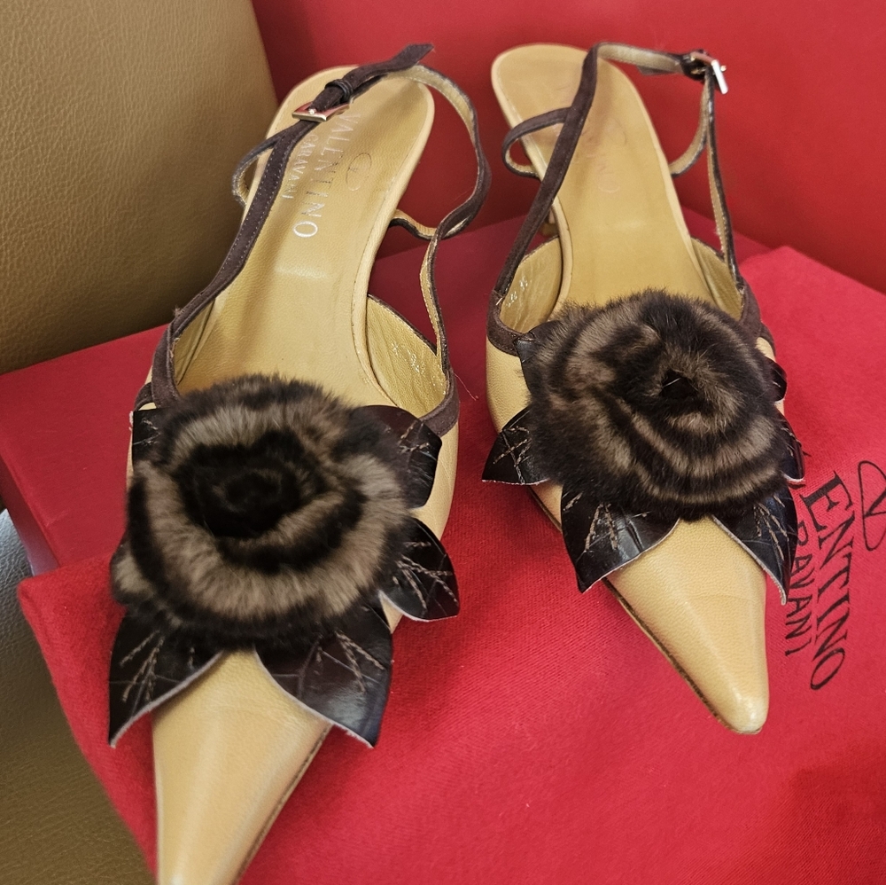 Valentino Garavani beautiful shoe - Picture 10 of 15
